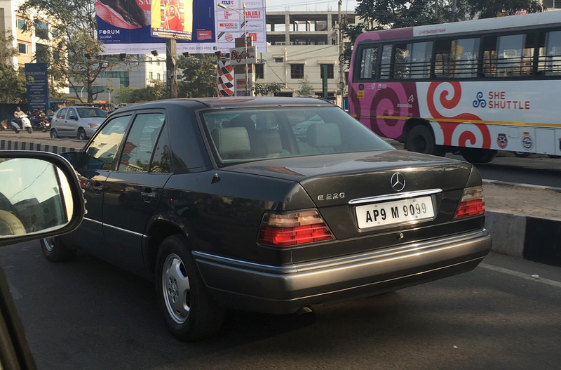 Illustration for article titled Cars from my trip to India over a year ago *pic heavy* (Part I)